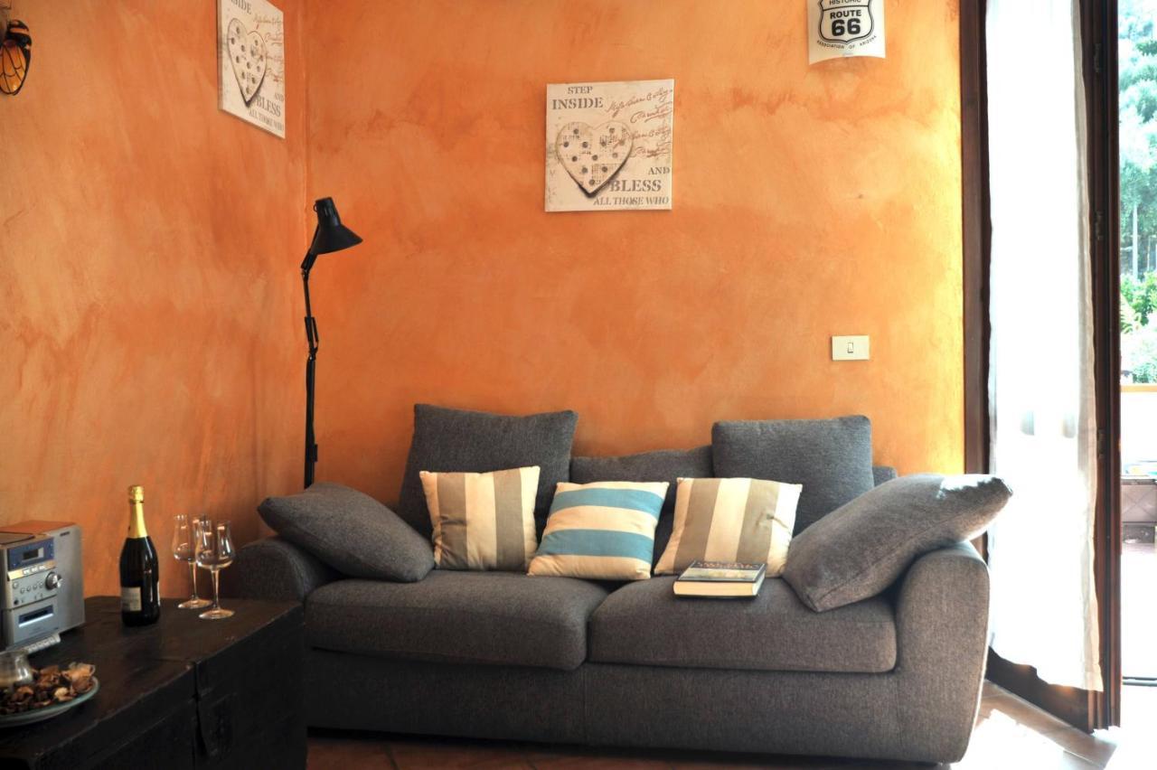 因佩里亚Casa Con Grande Terrazza, Ac, Wifi, Posto Auto E Vicino Al Mare别墅 外观 照片